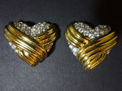 boucle d'oreilles yves saint laurent|BOUCLES D'OREILLES ET COLLIERS .